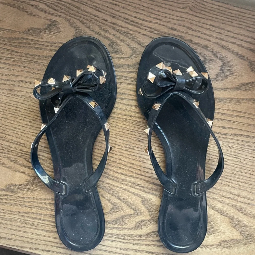 Sandals - Picture 3 of 9